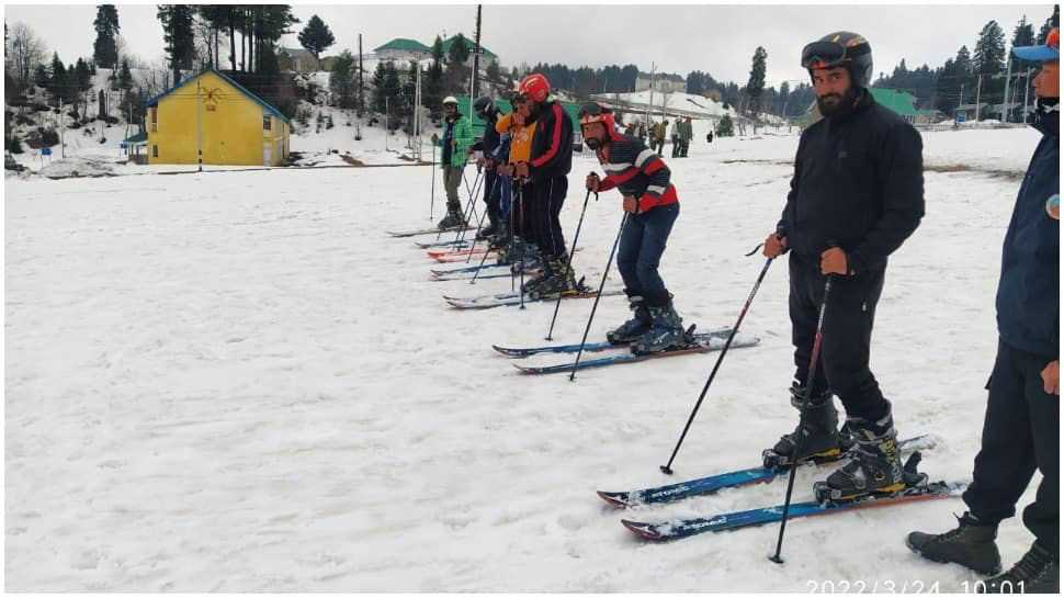 Kashmir’s six specially-abled youth create history Mastered skiing during rigorous training at HAWS Gulmarg