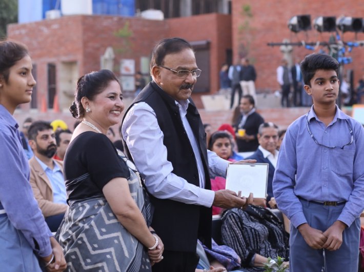 Amod K. Kanth, Founder General Secretary of Prayas, interacting with children.